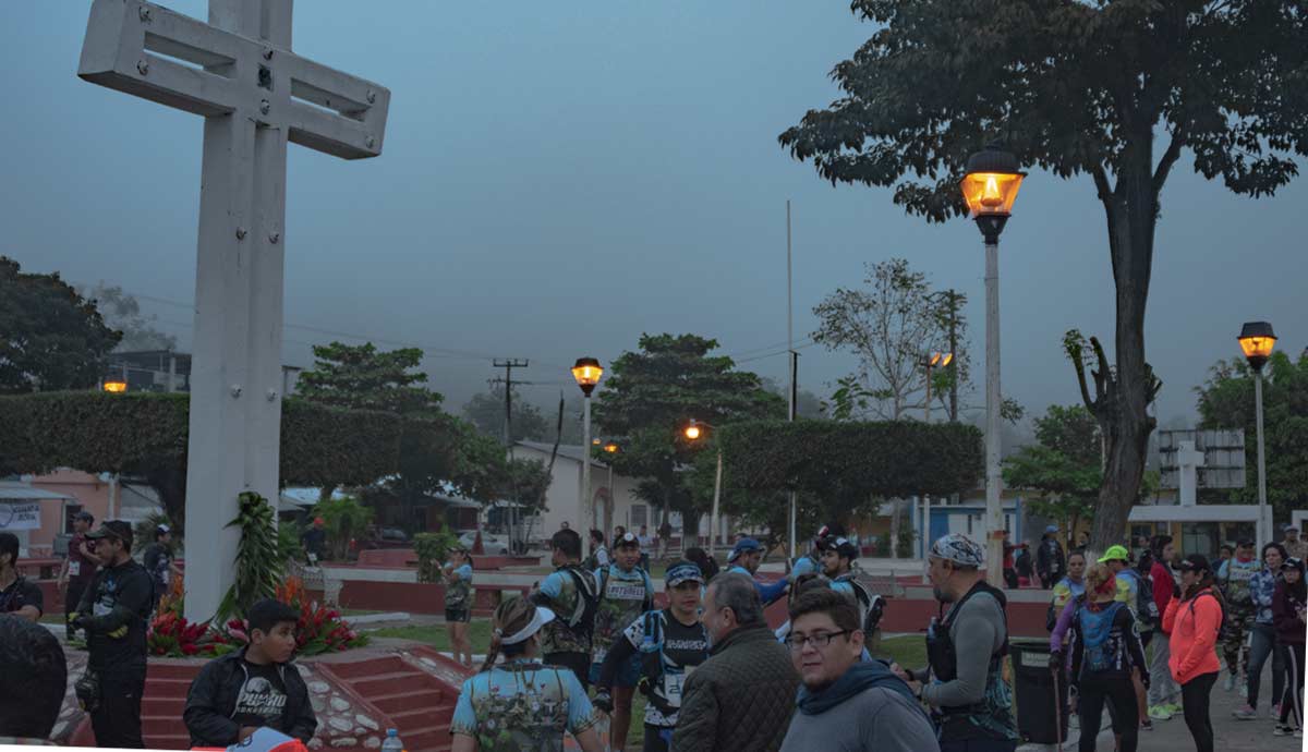 El centro de Oxolotán esperando la salida.