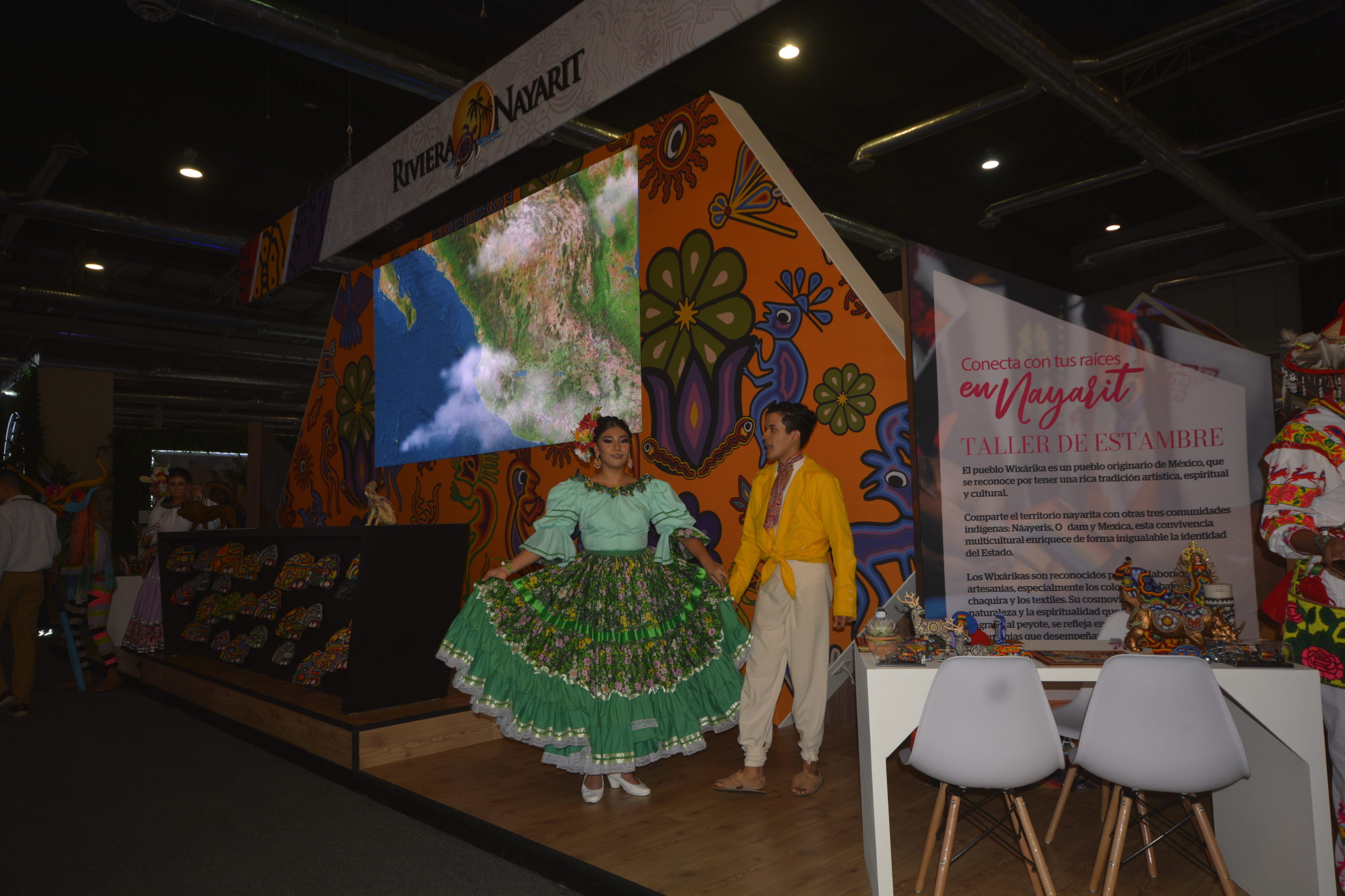 stand de Riviera Nayarit, en el tianguis turístico Acapulco 2024